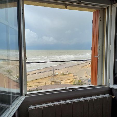 Au Gre Des Marees 2 Appartement Face A La Mer 2Eme Etage オー エクステリア 写真