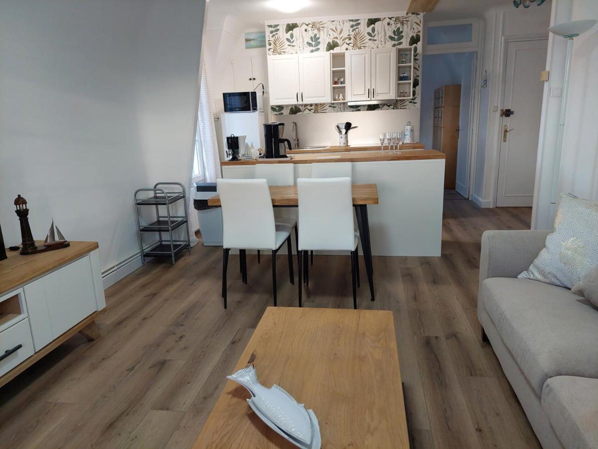 Au Gre Des Marees 2 Appartement Face A La Mer 2Eme Etage オー エクステリア 写真