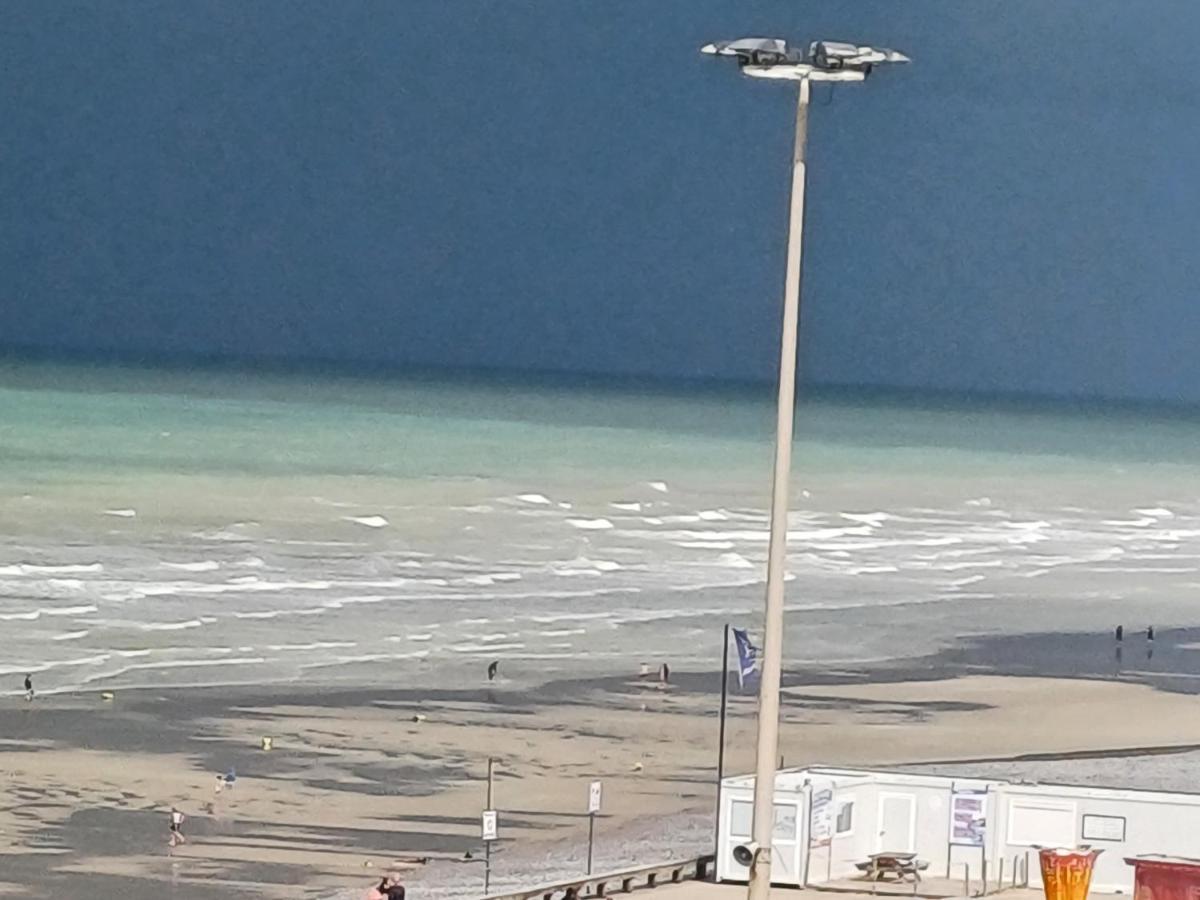 Au Gre Des Marees 2 Appartement Face A La Mer 2Eme Etage オー エクステリア 写真