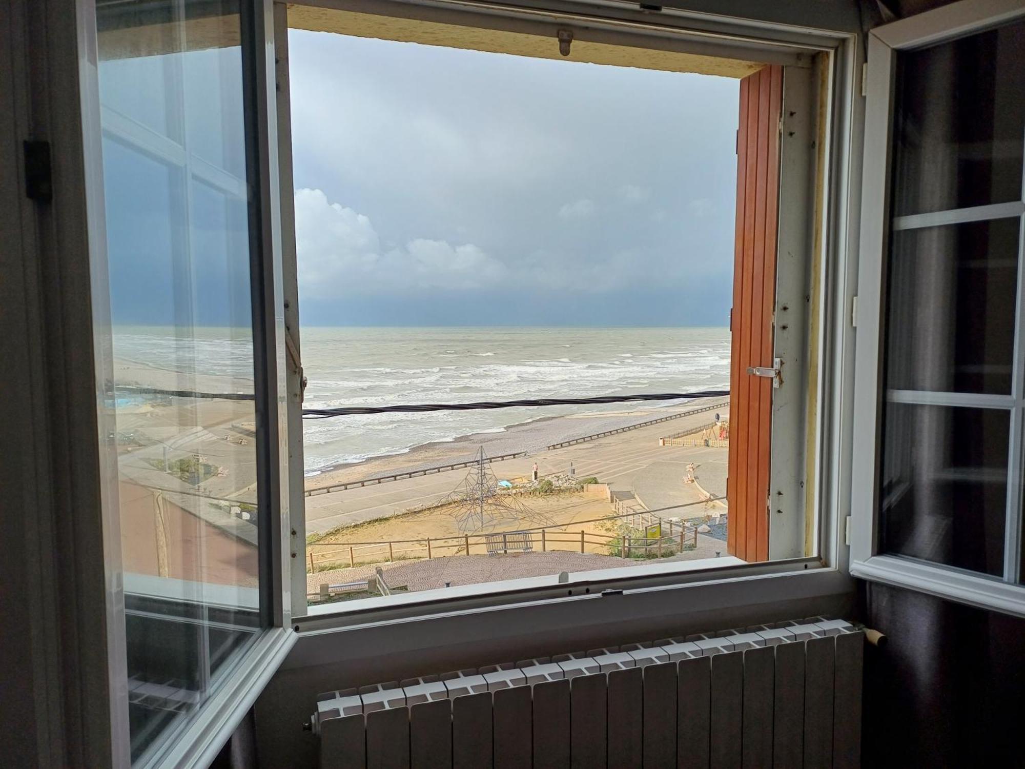 Au Gre Des Marees 2 Appartement Face A La Mer 2Eme Etage オー エクステリア 写真