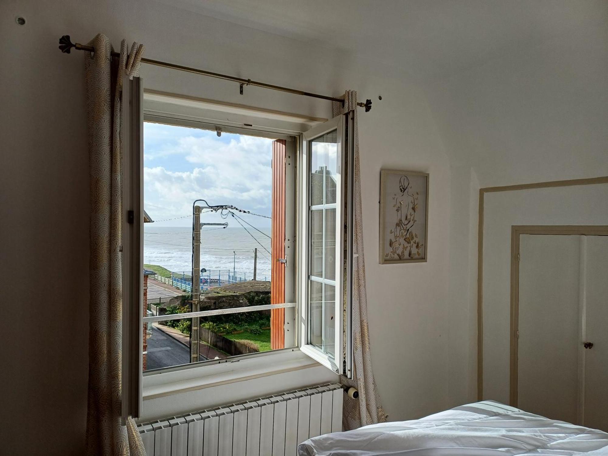 Au Gre Des Marees 2 Appartement Face A La Mer 2Eme Etage オー エクステリア 写真